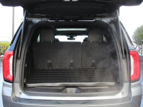 Used 2021 GMC Yukon AT4 image 16