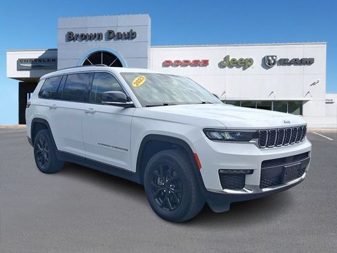 Used 2023 Jeep Grand Cherokee L Limited AWD/4WD image 1