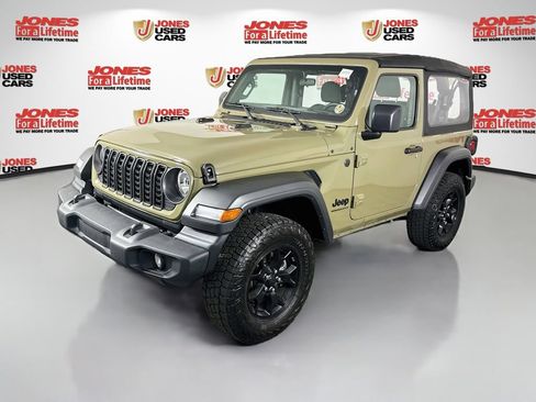 Used 2025 Jeep Wrangler Sport AWD/4WD image 11