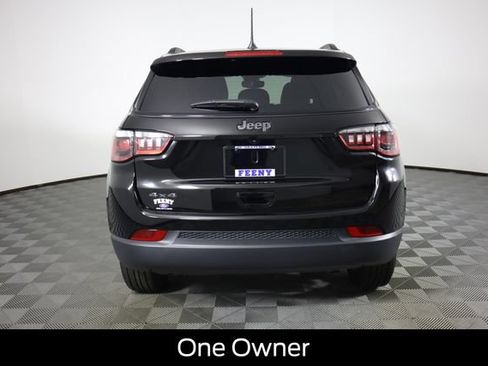Used 2024 Jeep Compass Latitude w/ Convenience Group AWD/4WD image 5
