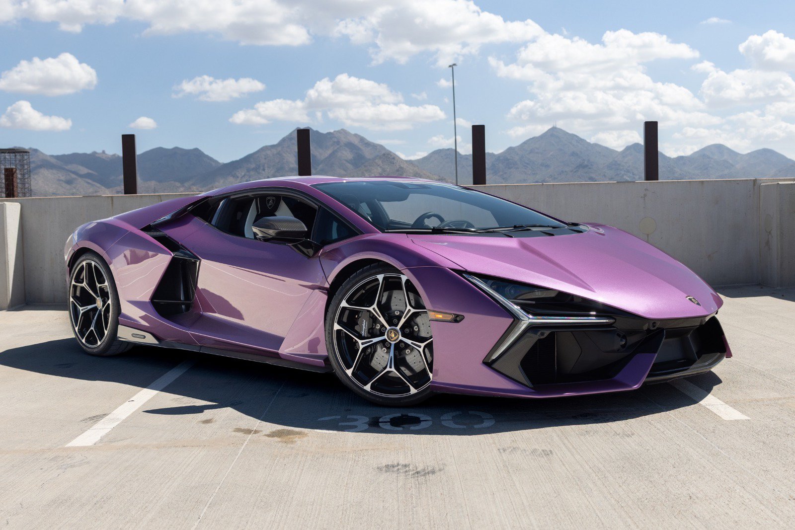 Used 2026 Lamborghini Revuelto AWD/4WD image 5