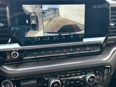 Used 2023 GMC Sierra 1500 SLT w/ SLT Premium Plus Package image 31