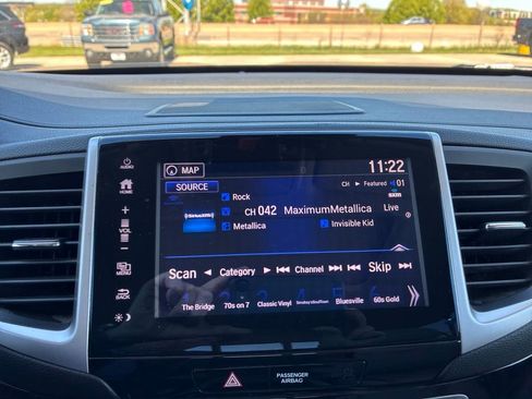 Used 2017 Honda Ridgeline RTL-E image 24