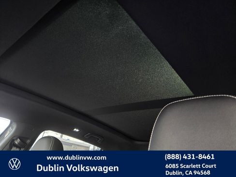 New 2026 Volkswagen Atlas Cross Sport SE image 14