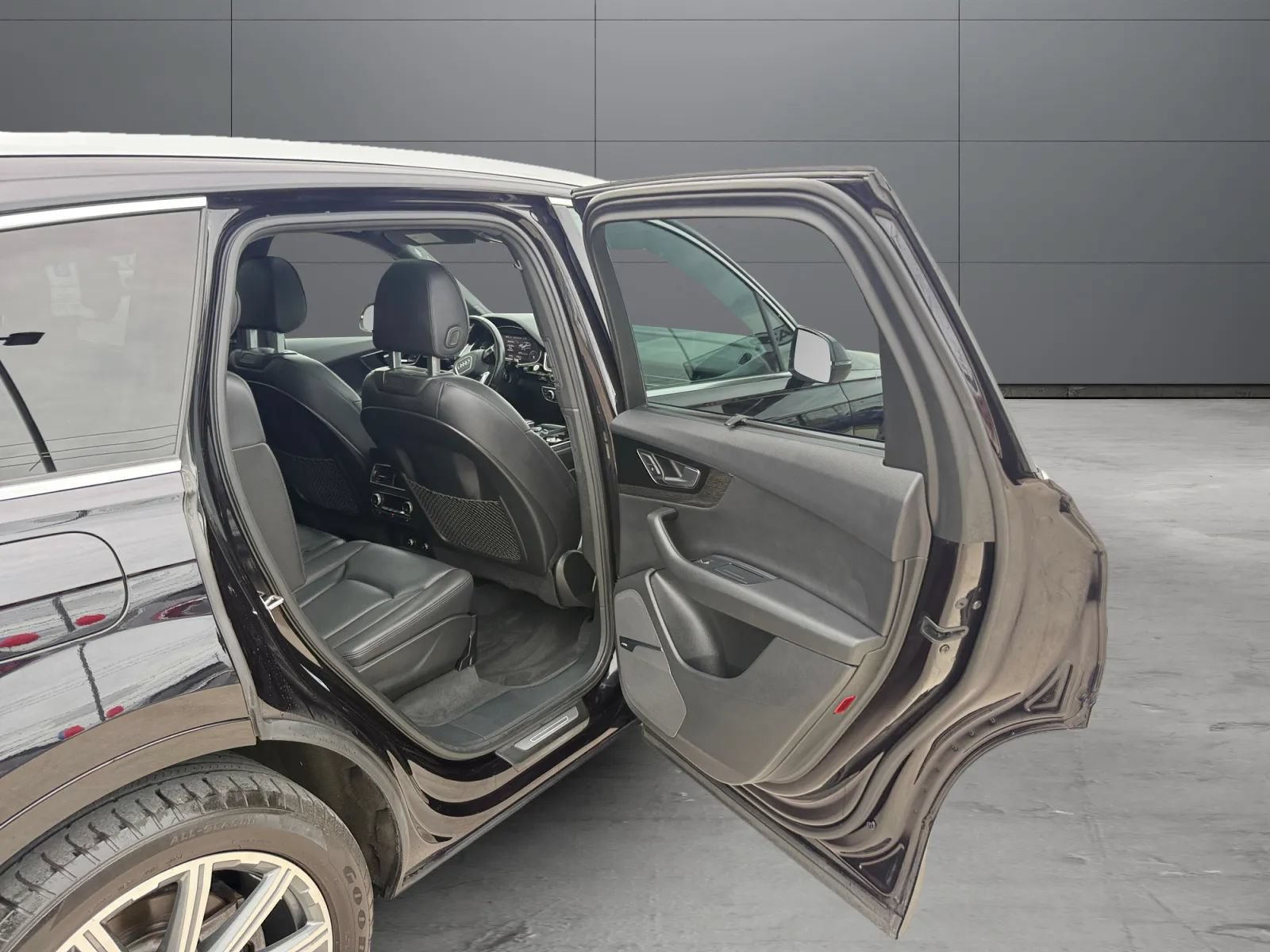 Used 2018 Audi Q7 3.0T Prestige w/ Prestige Package AWD/4WD image 20