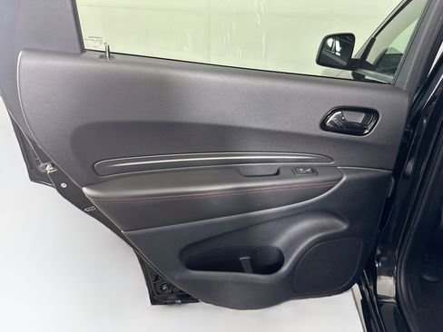Used 2024 Dodge Durango GT RWD image 27