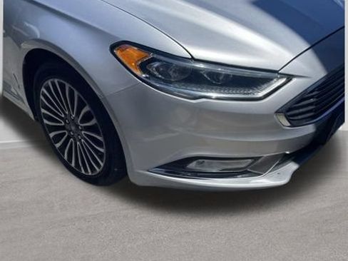 Used 2018 Ford Fusion Titanium FWD image 6