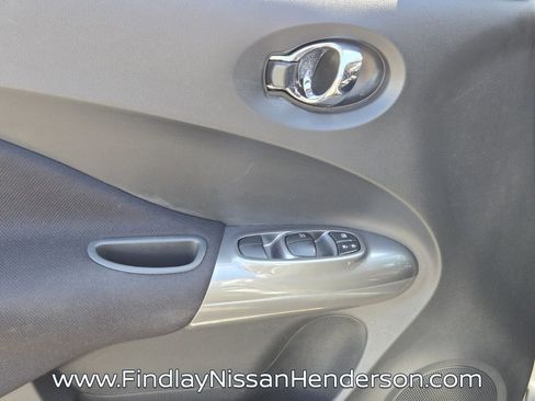 Used 2017 Nissan Juke S FWD image 19
