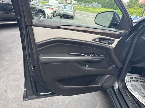 Used 2016 Cadillac SRX Luxury w/ Driver Awareness Package image 19