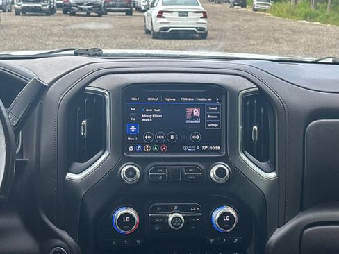 Used 2022 GMC Sierra 1500 Denali w/ Denali Premium Package image 16