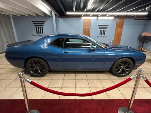 Used 2020 Dodge Challenger SXT w/ Blacktop Package image 5