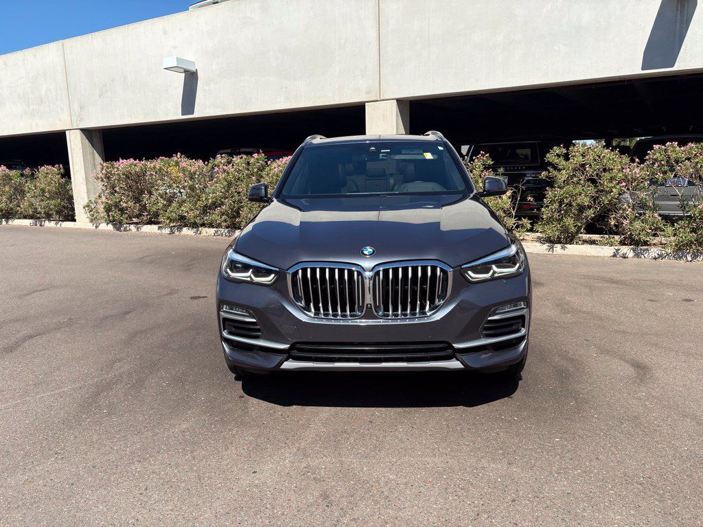 Used 2019 BMW X5 xDrive40i w/ Premium Package AWD/4WD image 3