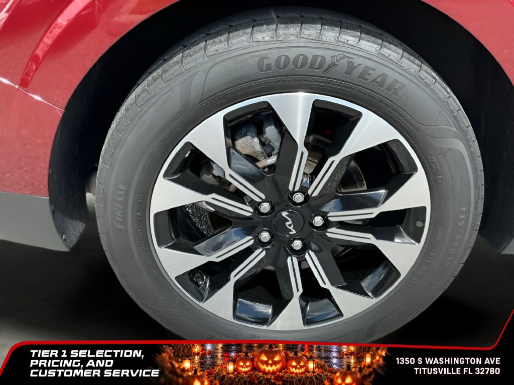 Used 2024 Kia Carnival EX FWD image 35