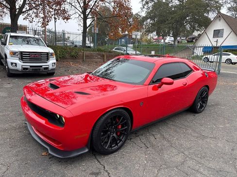 Used 2016 Dodge Challenger SRT Hellcat image 13