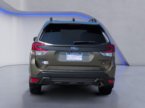 Used 2025 Subaru Forester Wilderness w/ Convenience Package AWD/4WD image 8