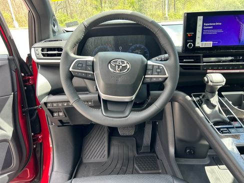 New 2026 Toyota Sienna Platinum AWD/4WD image 21