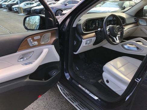 Used 2022 Mercedes-Benz GLE 350 4MATIC w/ Premium Package image 10