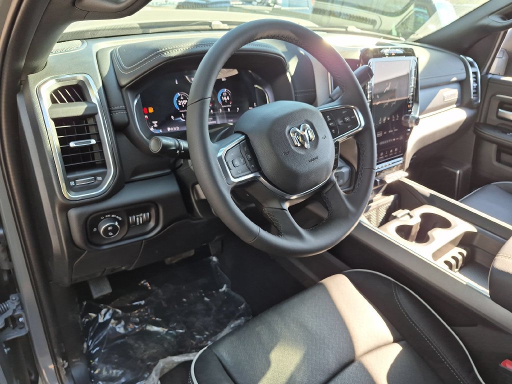 New 2027 RAM 2500 Laramie AWD/4WD image 13