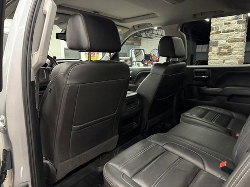 Used 2017 GMC Sierra 3500 Denali w/ Duramax Plus Package image 27