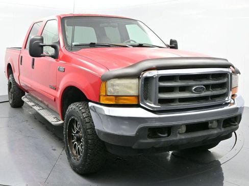 Used 2001 Ford F250 Lariat image 2