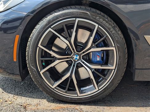 Used 2022 BMW M550i xDrive image 29