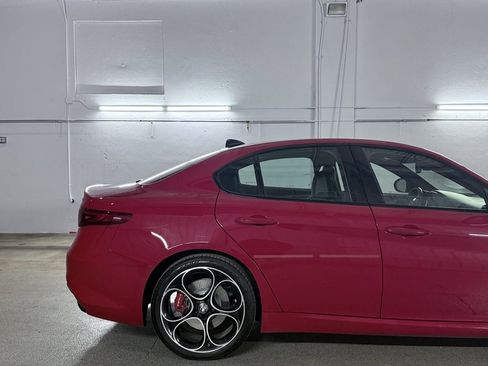 Used 2022 Alfa Romeo Giulia Veloce image 8