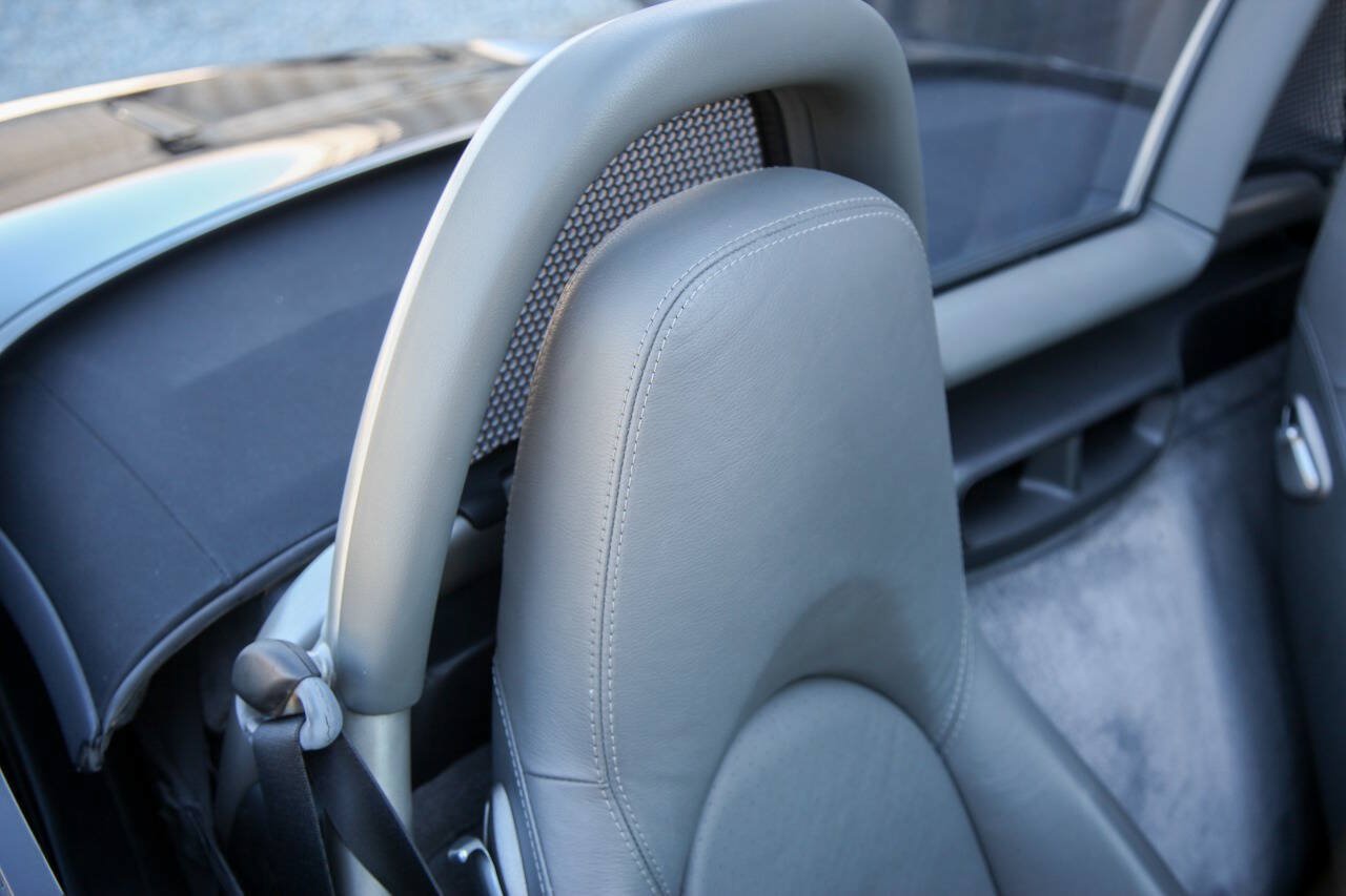 Used 2005 Porsche Boxster RWD image 43