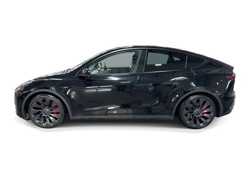 Certified 2023 Tesla Model Y Performance AWD/4WD image 3