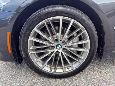 Used 2018 BMW 530i xDrive AWD/4WD image 14