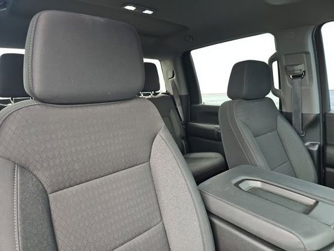 Used 2024 Chevrolet Silverado 2500 Custom w/ Custom Value Package image 27