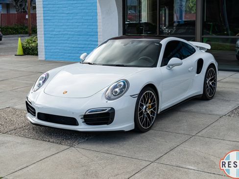 Used 2015 Porsche 911 Turbo S AWD/4WD image 21