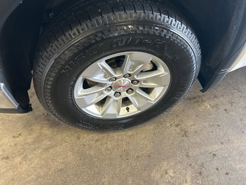 Certified 2023 GMC Sierra 1500 Pro w/ Pro Value Package image 9