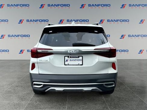 Used 2023 Kia Seltos EX AWD/4WD image 4