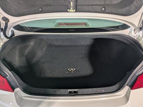 Used 2011 INFINITI G25 Journey RWD image 7