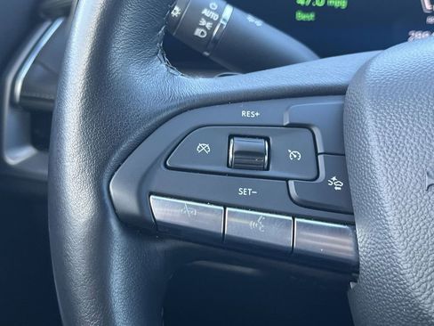 Used 2025 Cadillac XT4 Premium Luxury image 49