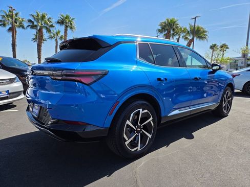 Used 2024 Chevrolet Equinox EV LT w/ LPO, Blackout Package image 6