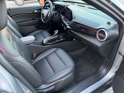 Used 2025 Chevrolet Trax RS w/ Driver Confidence Package image 26