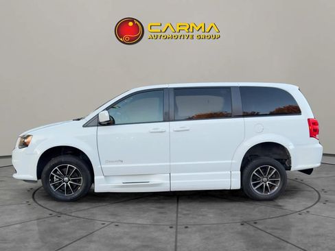 Used 2018 Dodge Grand Caravan SXT w/ Blacktop Package image 2