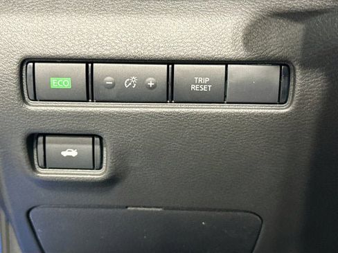 New 2025 Nissan Sentra SV w/ SV Premium Package image 12