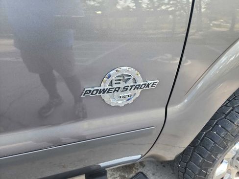 Used 2011 Ford F250 Lariat w/ Lariat Interior Pkg image 13