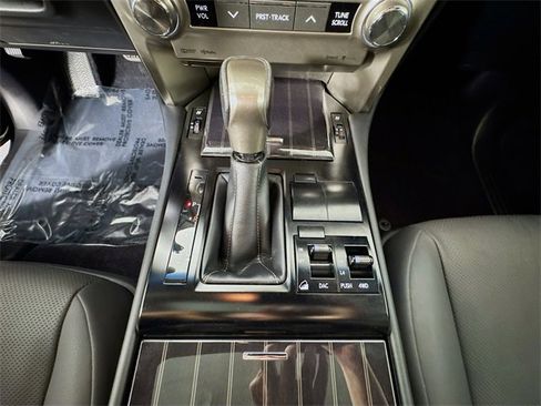 Used 2021 Lexus GX 460 Premium image 22