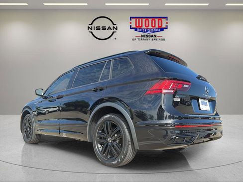 Used 2022 Volkswagen Tiguan SE R-Line FWD image 4
