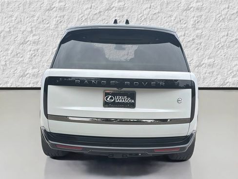 Used 2023 Land Rover Range Rover SV AWD/4WD image 4