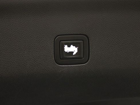 Used 2021 Cadillac Escalade Sport w/ Driver Assist Tech Package image 16