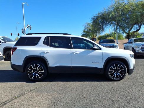 Used 2021 GMC Acadia SLE w/ Driver Convenience Package image 4