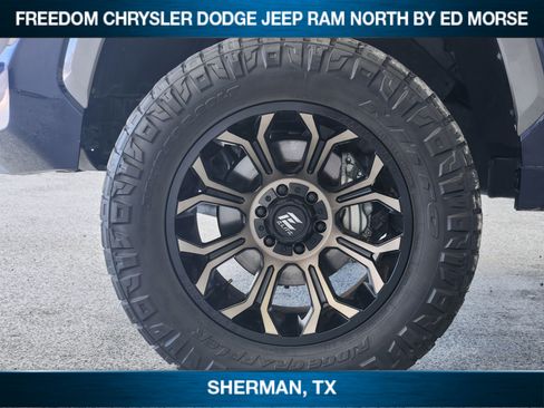 Used 2024 Toyota Tundra Limited w/ Power Package AWD/4WD image 7