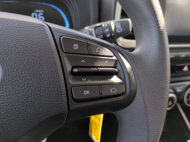 Used 2026 Hyundai Venue SE FWD image 23