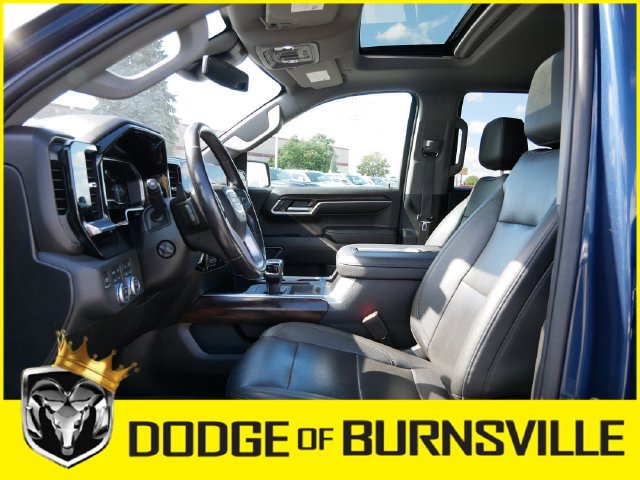 Used 2022 GMC Sierra 1500 SLT w/ SLT Premium Plus Package AWD/4WD image 13
