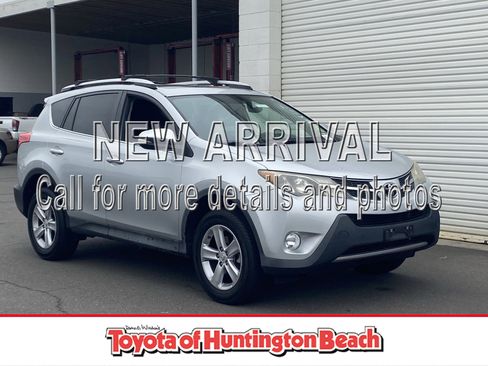 Used 2013 Toyota RAV4 XLE FWD image 1
