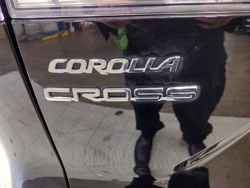 Used 2023 Toyota Corolla Cross LE image 15